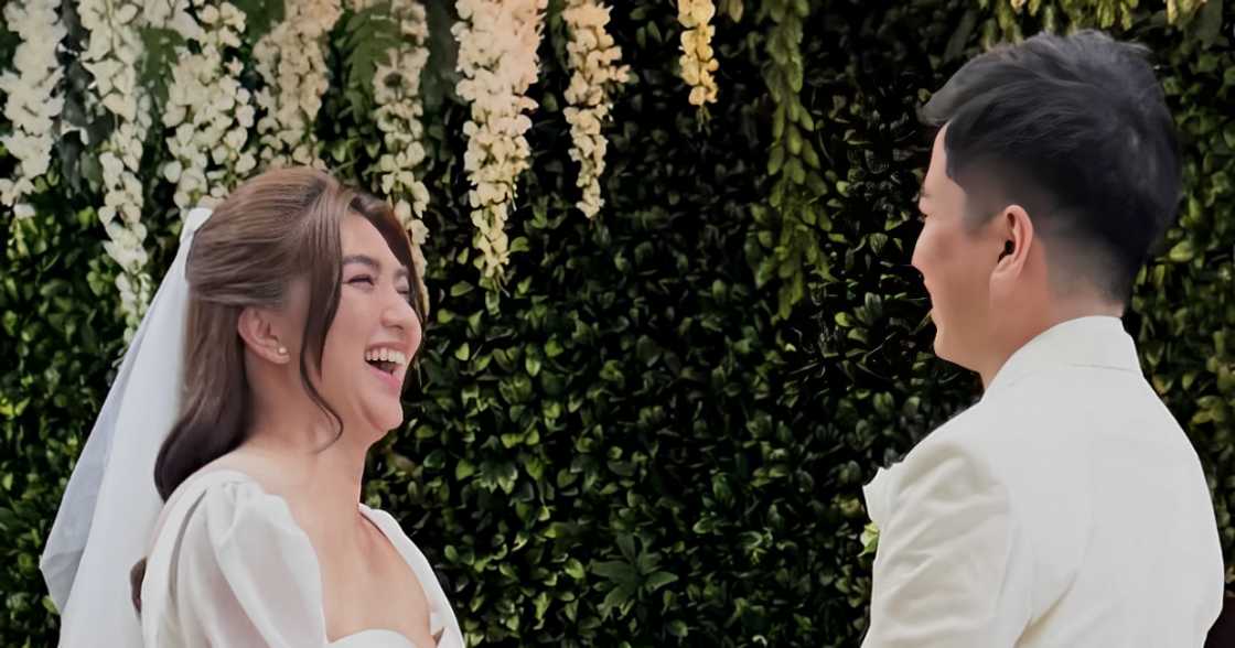 Ilang mga tagpo sa kasal nina Pau Fajardo at PJ Reblora, kinakiligan Ilang mga tagpo sa kasal nina Pau Fajardo at PJ Reblora, kinakiligan