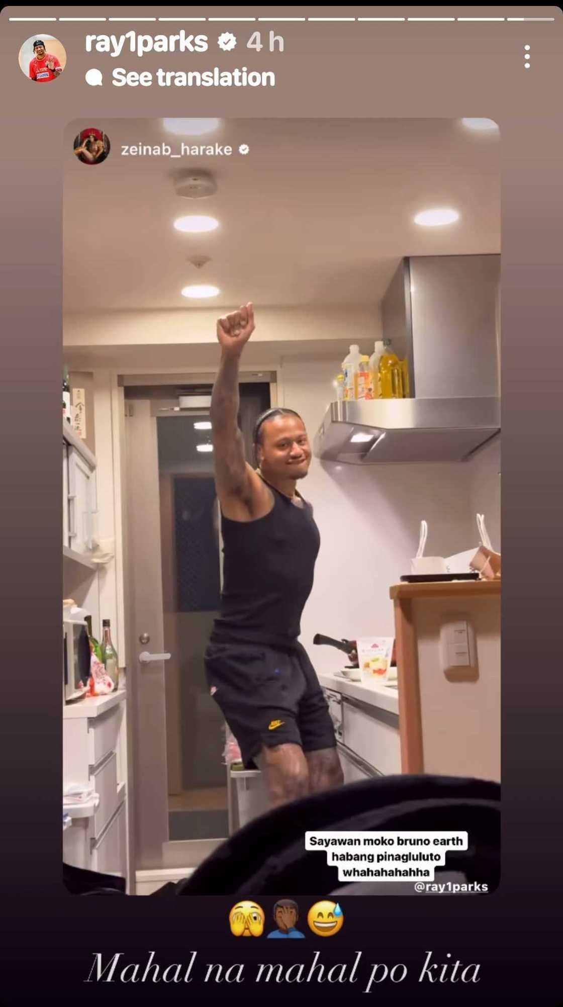 Zeinab Harake, aliw na aliw kay Ray Parks na sumasayaw habang ipinagluluto siya Zeinab Harake, aliw na aliw kay Ray Parks na sumasayaw habang ipinagluluto siya