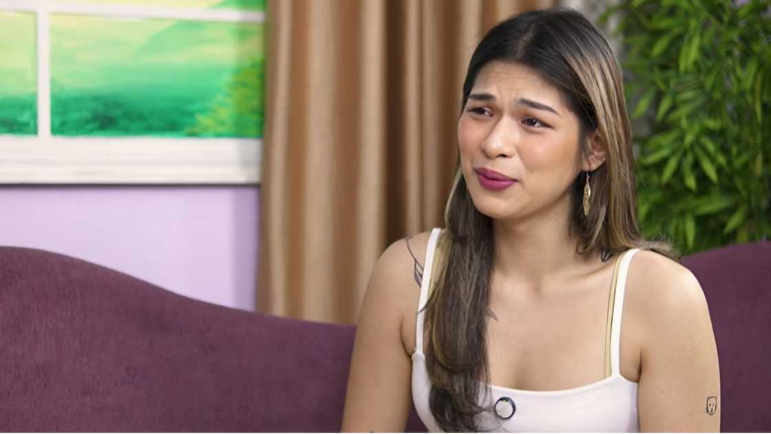 Sofia Trazona, emosyonal na ikinuwento ang suporta ng ama: "Siya bumibili ng makeup ko" Sofia Trazona, emosyonal na ikinuwento ang suporta ng ama: "Siya bumibili ng makeup ko"