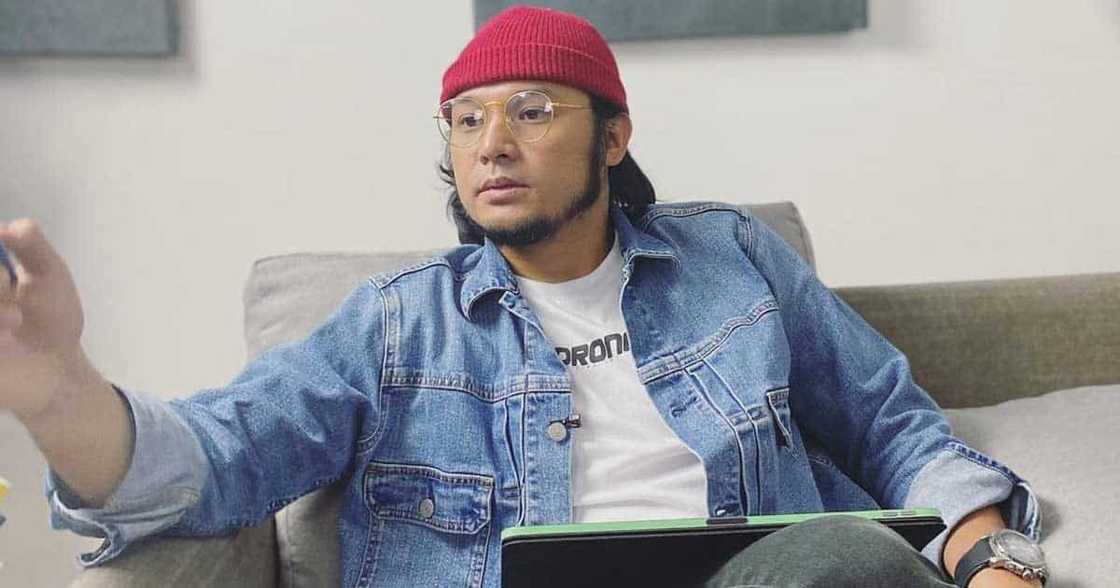 Alwyn Uytingco, nami-miss na ang pamilya; ipinost pics ng asawa't mga anak Alwyn Uytingco, nami-miss na ang pamilya; ipinost pics ng asawa't mga anak