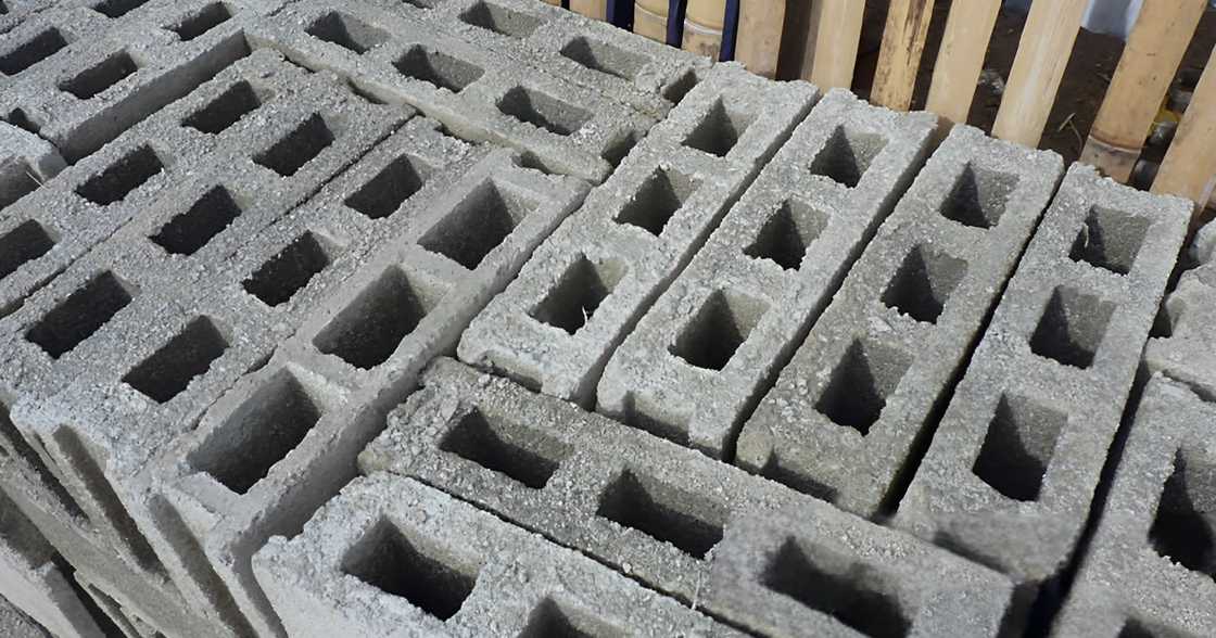 Grade 10 student sa Davao, sugatan matapos hampasin ng hollow block ng isang suspect kanyang mukha Grade 10 student sa Davao, sugatan matapos hampasin ng hollow block ng isang suspect kanyang mukha