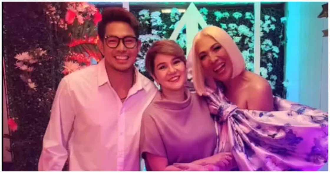 Amy Perez, emosyonal na pinasalamatan si Ion Perez sa pagmamahal nito kay Vice Ganda Amy Perez, emosyonal na pinasalamatan si Ion Perez sa pagmamahal nito kay Vice Ganda