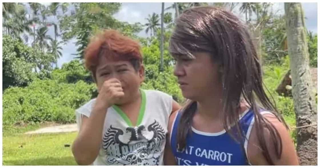 Mura, emosyonal sa muling pagbisita ng vlogger na may dala namang baka para sa kanya