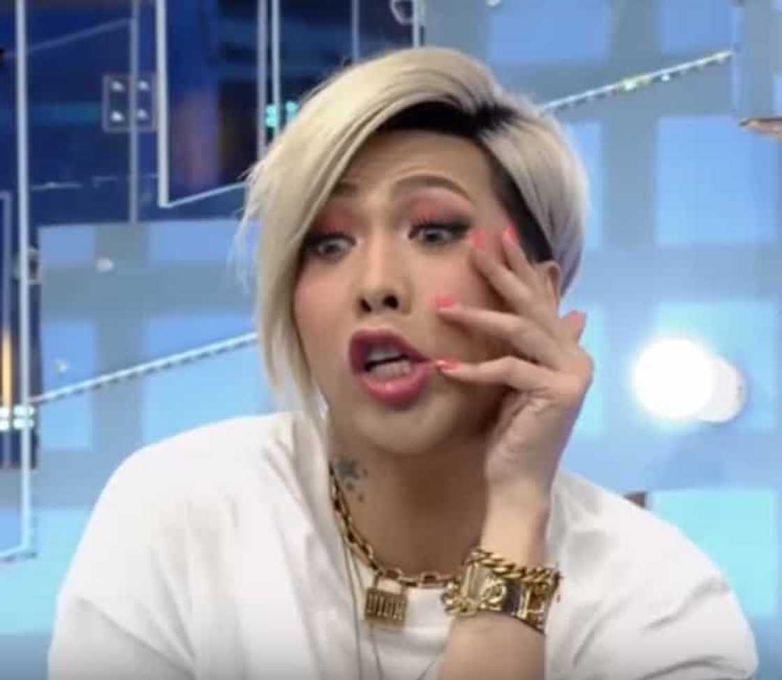 Vice Ganda at Ion Perez, exit muna sa limelight sa gitna ng MTRCB issue: “No one can hurt you” Vice Ganda at Ion Perez, exit muna sa limelight sa gitna ng MTRCB issue: “No one can hurt you”