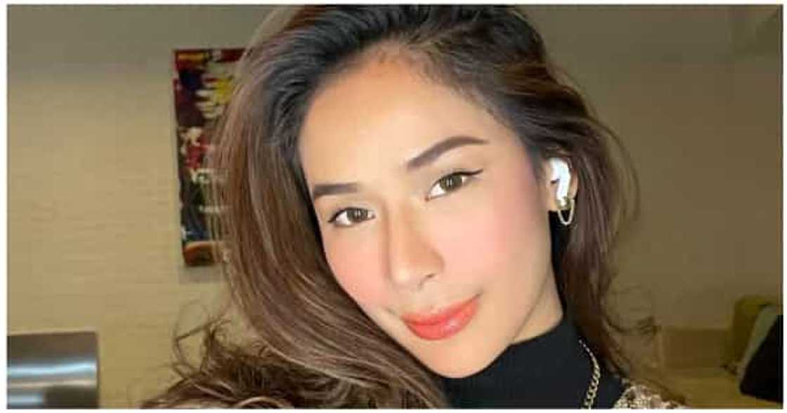 Samantha Bernardo gets surprised by her boyfriend while live streaming with MJ Lastimosa Samantha Bernardo gets surprised by her boyfriend while live streaming with MJ Lastimosa