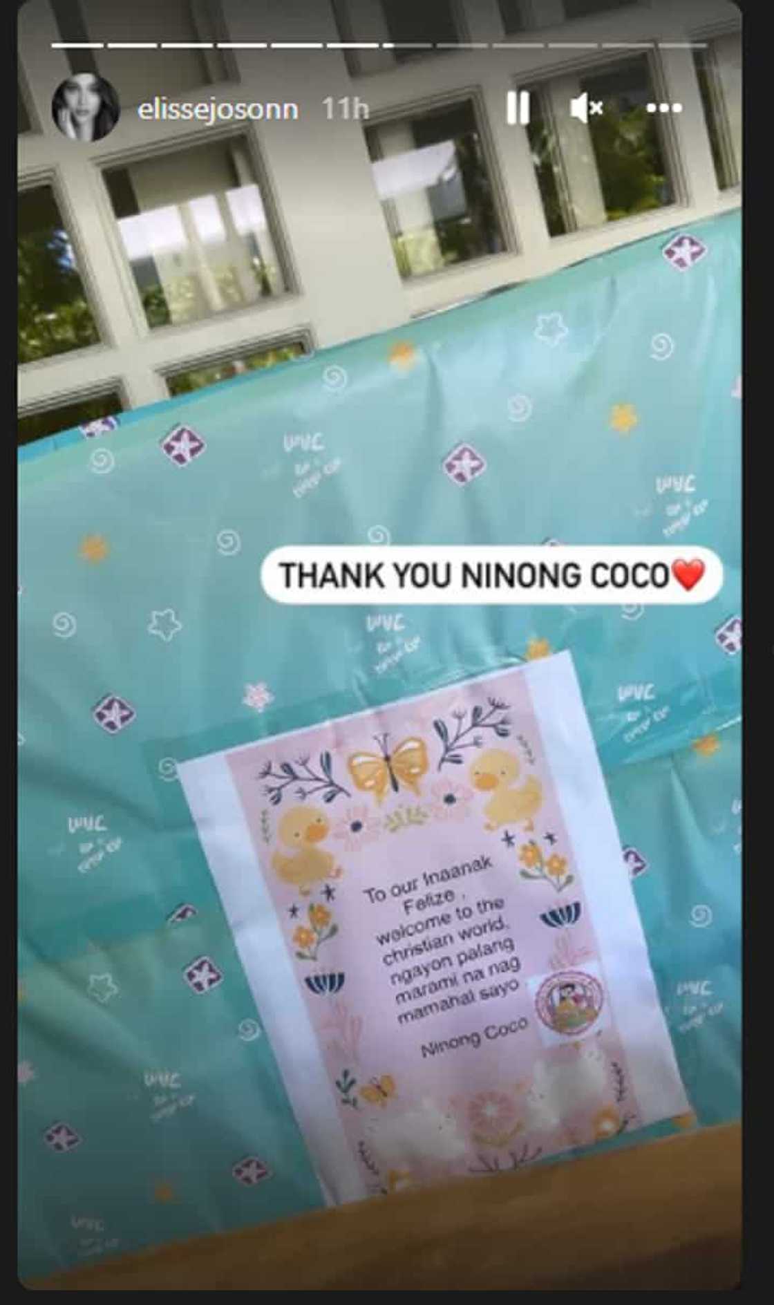 Baby Felize, nakatanggap ng regalo sa kanyang ninong Coco Martin at ninang Julia Montes Baby Felize, nakatanggap ng regalo sa kanyang ninong Coco Martin at ninang Julia Montes