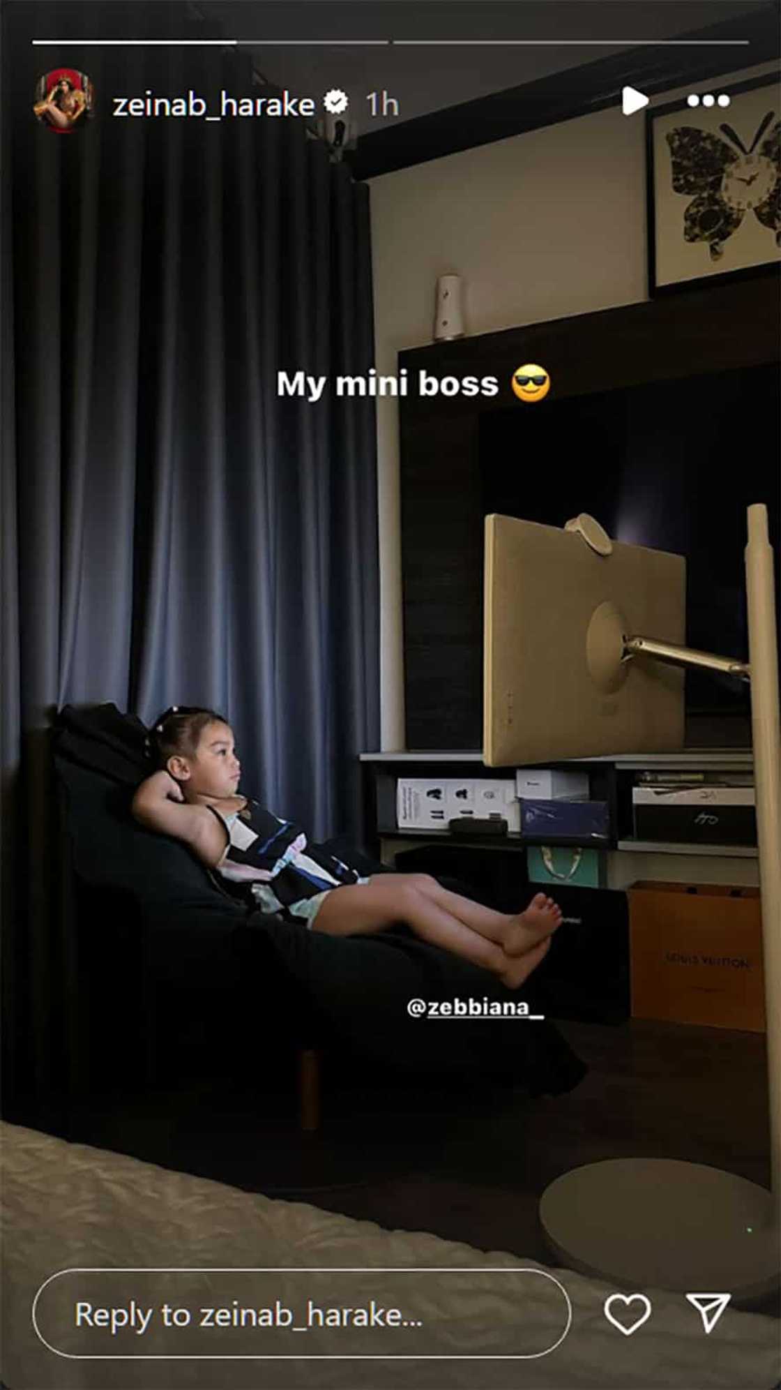 Zeinab Harake, nag-post ng nakatutuwang pic ni Bia: "My mini boss" Zeinab Harake, nag-post ng nakatutuwang pic ni Bia: "My mini boss"