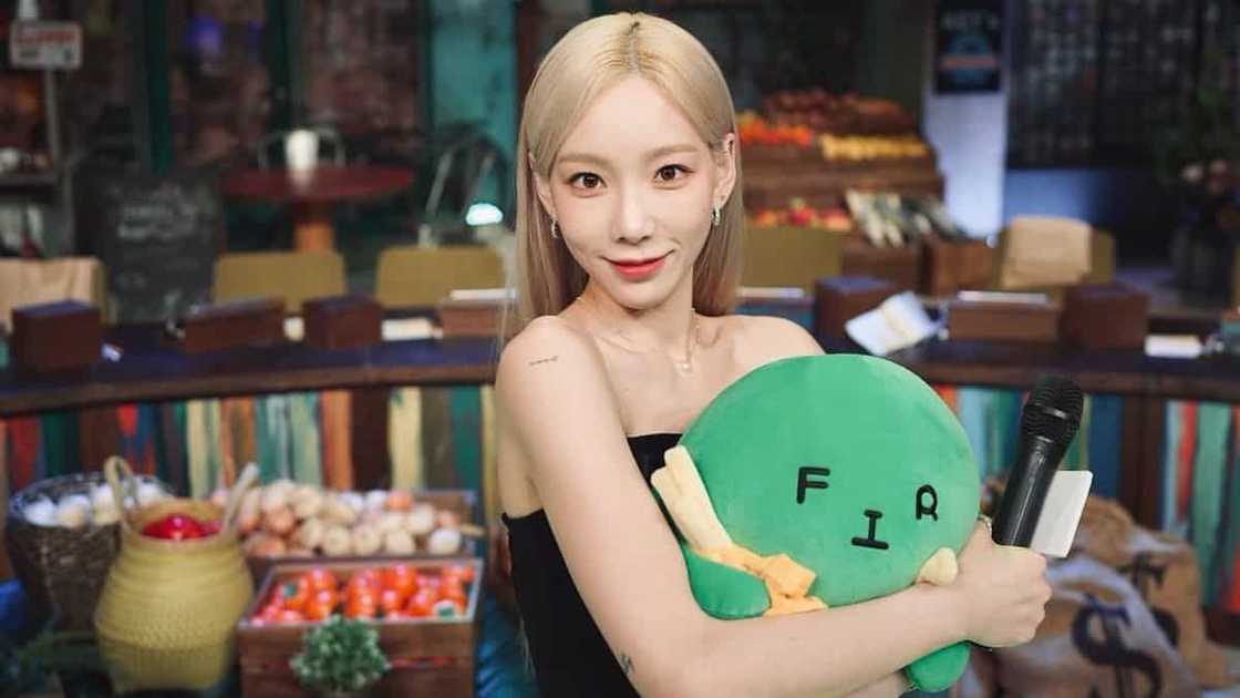 Girls' Generation members Girls' Generation members