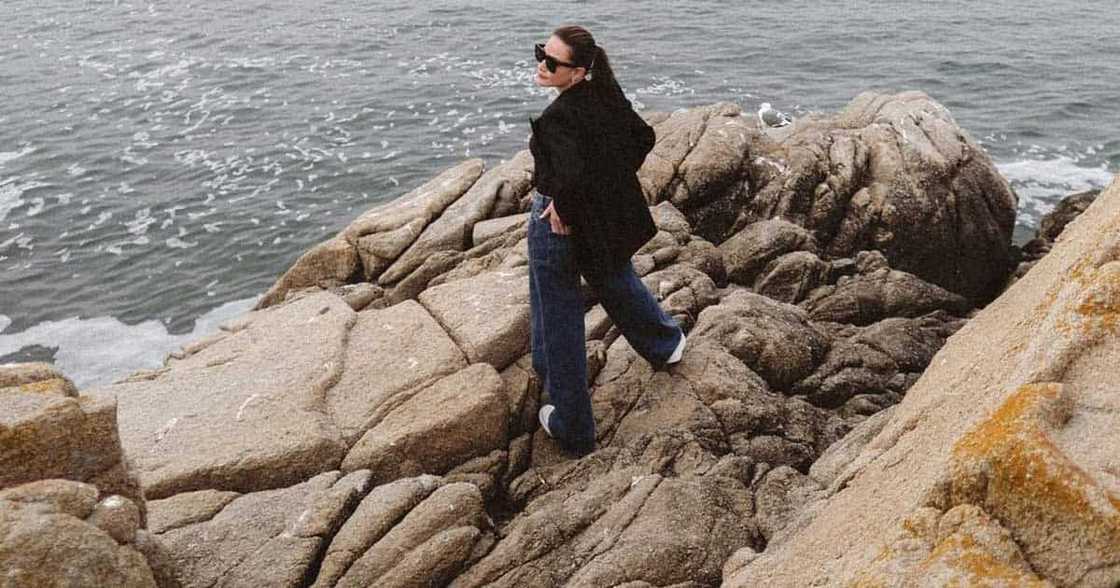 Bea Alonzo, ibinida ang bongga at malaking box ng roses na regalo ni Dominic Roque sa kanya Bea Alonzo, ibinida ang bongga at malaking box ng roses na regalo ni Dominic Roque sa kanya