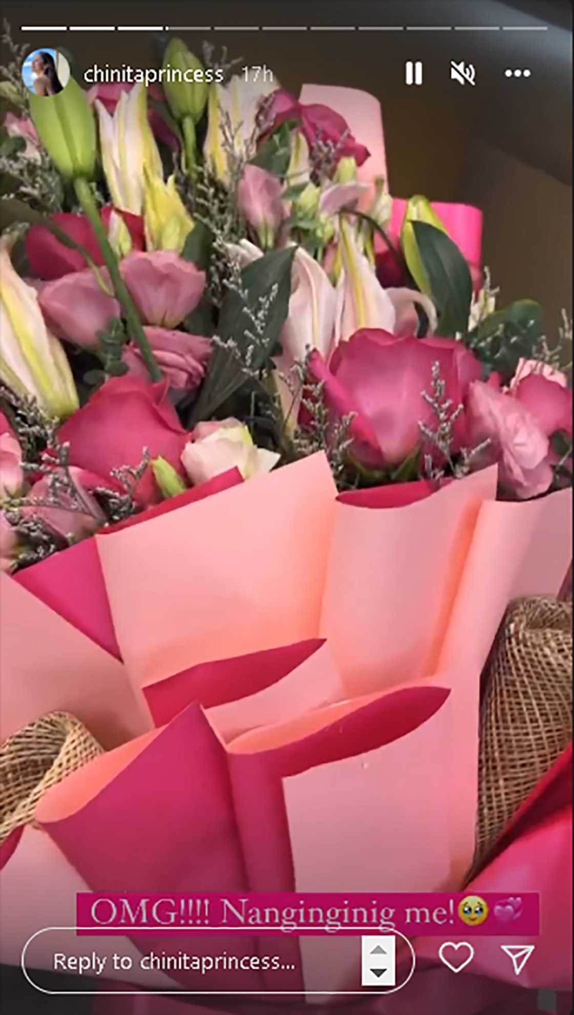 Kim Chiu, ibinida ang ipinadalang bulaklak at sulat ni VP Leni Robredo: “OMG! Nanginginig me!” Kim Chiu, ibinida ang ipinadalang bulaklak at sulat ni VP Leni Robredo: “OMG! Nanginginig me!”
