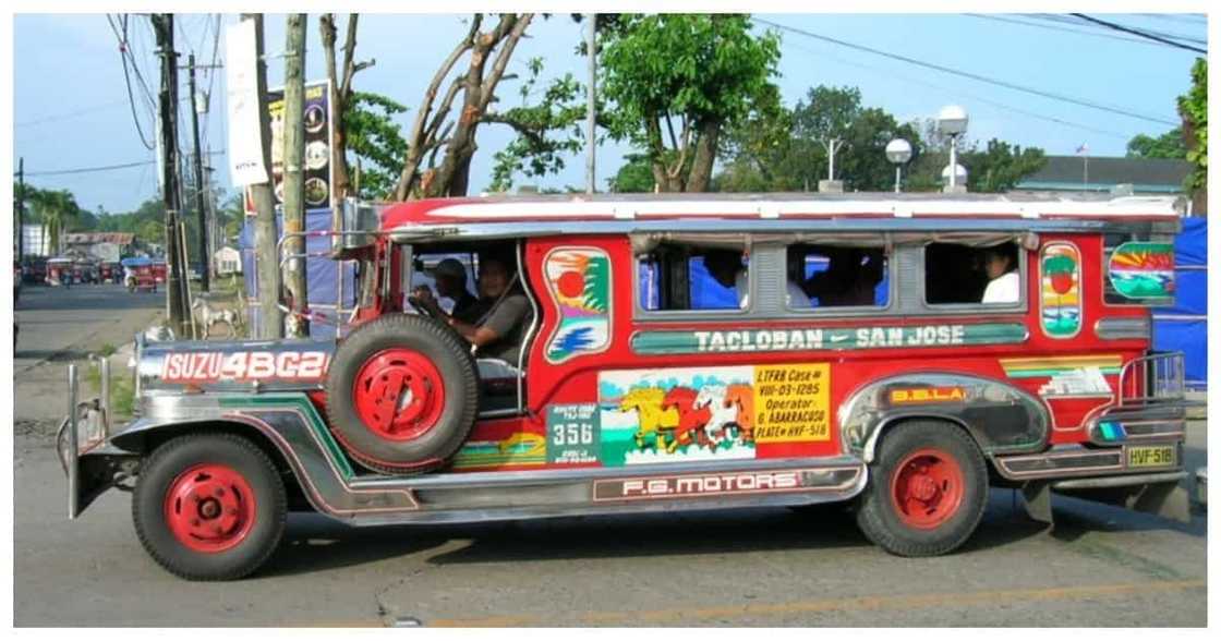 Lalaki sa viral post noong 2020, hanap pa rin ang babae sa jeep nakatulog sa balikat niya Lalaki sa viral post noong 2020, hanap pa rin ang babae sa jeep nakatulog sa balikat niya