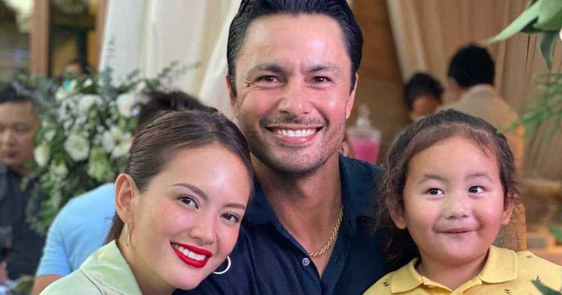 Video ni Ellen Adarna na humahagulgol bago pa man simulan ang kanyang bridal walk, viral Video ni Ellen Adarna na humahagulgol bago pa man simulan ang kanyang bridal walk, viral