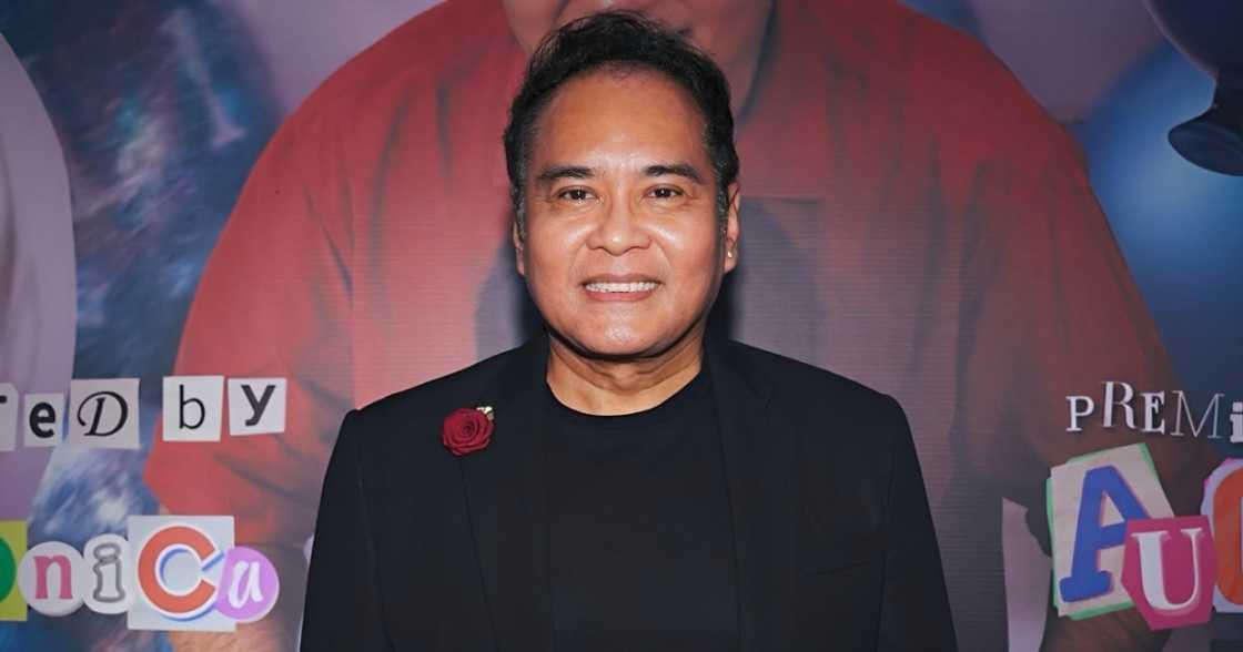 John Arcilla, matinding tirada sa “korap” na opisyal: “Ang hirap maging mahirap” John Arcilla, matinding tirada sa “korap” na opisyal: “Ang hirap maging mahirap”