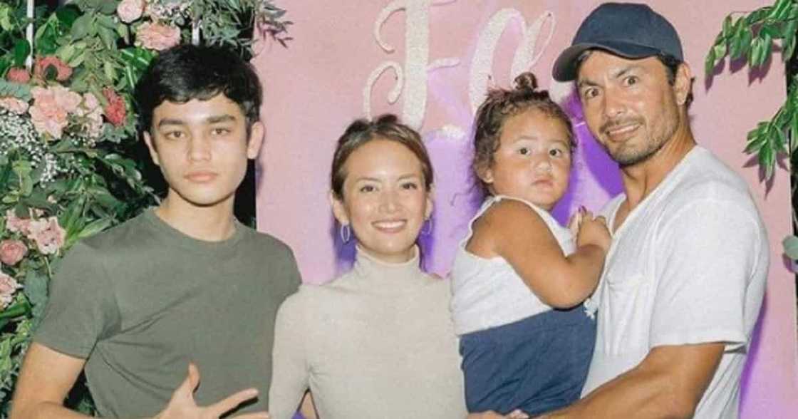 Ellen Adarna, nilagyan ng maraming wasabi ang sushi ni Derek Ramsay Ellen Adarna, nilagyan ng maraming wasabi ang sushi ni Derek Ramsay