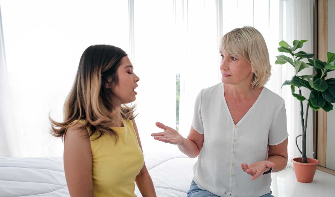 Mother and daughter arguing Mother and daughter arguing