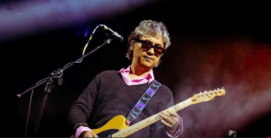 Ely Buendia, pinabulaanang muli ang tsismis sa tikod ng kantang “Spoliarium” Ely Buendia, pinabulaanang muli ang tsismis sa tikod ng kantang “Spoliarium”