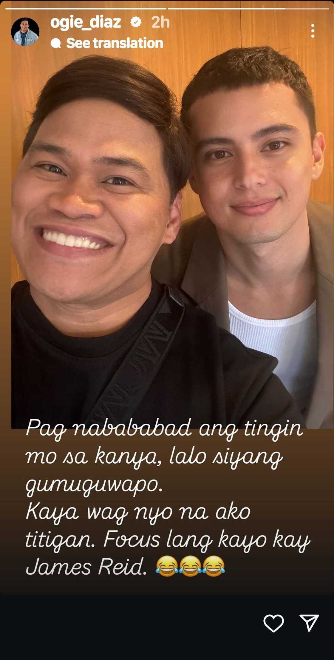 Ogie Diaz, may makulit na caption sa selfie nila ni James Reid Ogie Diaz, may makulit na caption sa selfie nila ni James Reid