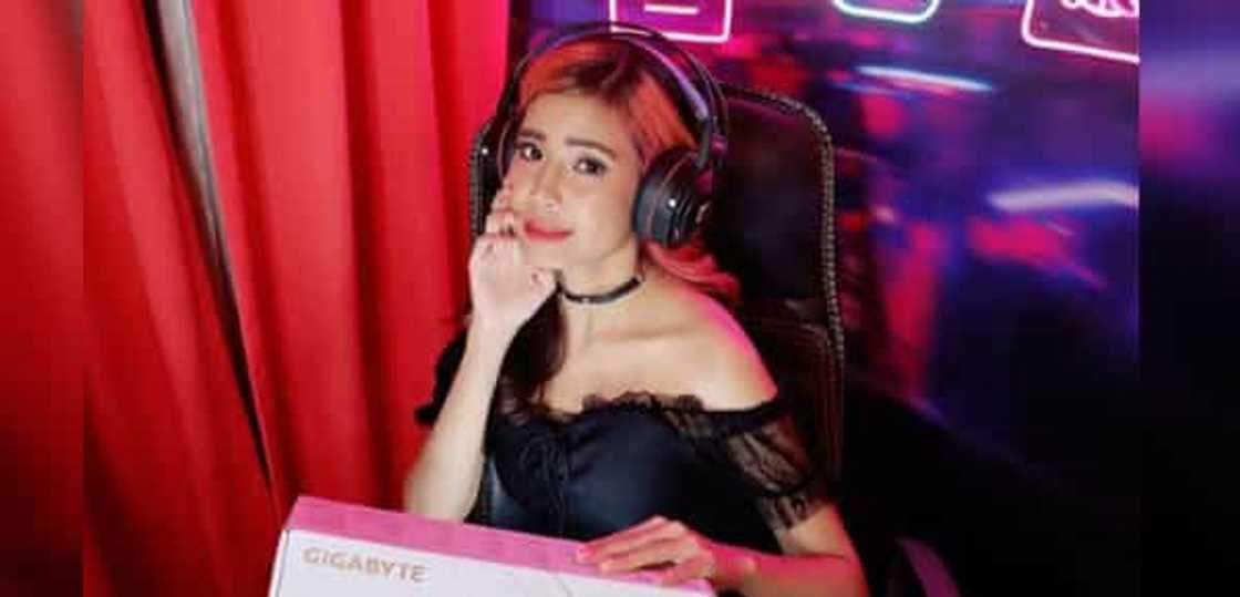 Myrtle Sarrosa nag-alok ng P30,000 para sa nawalang phone sa ToyCon Myrtle Sarrosa nag-alok ng P30,000 para sa nawalang phone sa ToyCon
