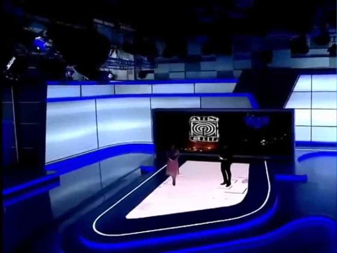 GMA’s ‘Saksi’ extro showing ABS-CBN’s transmitter and logo goes viral GMA’s ‘Saksi’ extro showing ABS-CBN’s transmitter and logo goes viral