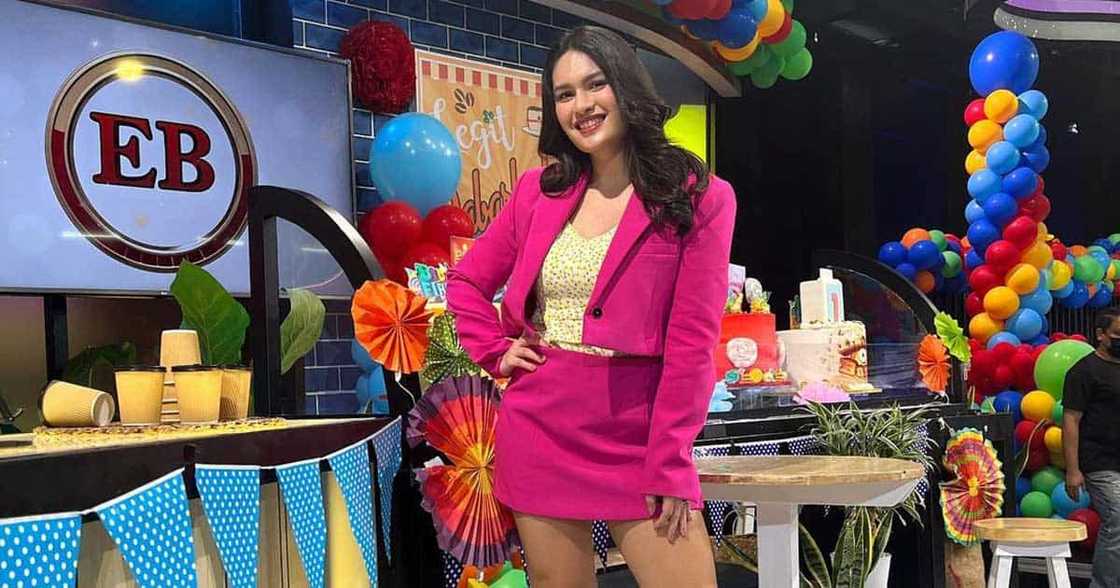 Pauleen Luna, ipinamalas kung papano siya mag-multi task; nagsaing habang tinutulungan si Vic Sotto Pauleen Luna, ipinamalas kung papano siya mag-multi task; nagsaing habang tinutulungan si Vic Sotto