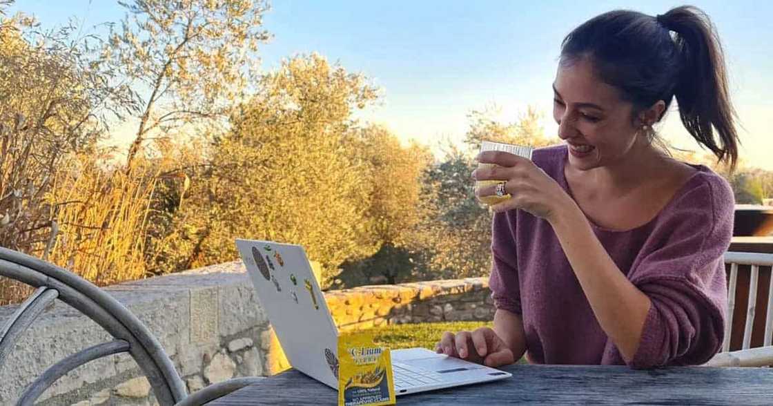 Solenn Heussaff, ibinida na ang dinesenyong mga parol para sa giant Christmas tree Solenn Heussaff, ibinida na ang dinesenyong mga parol para sa giant Christmas tree