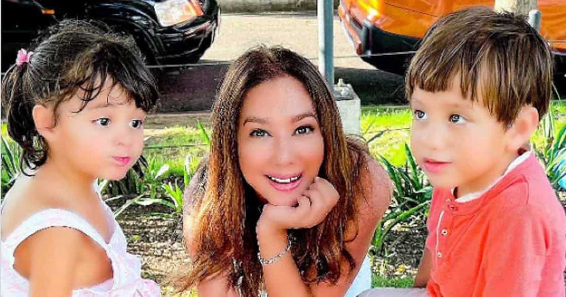 Korina Sanchez posts adorable video of twins Pepe and Pilar singing ‘La Bamba’ and ‘Guantanamera’ Korina Sanchez posts adorable video of twins Pepe and Pilar singing ‘La Bamba’ and ‘Guantanamera’