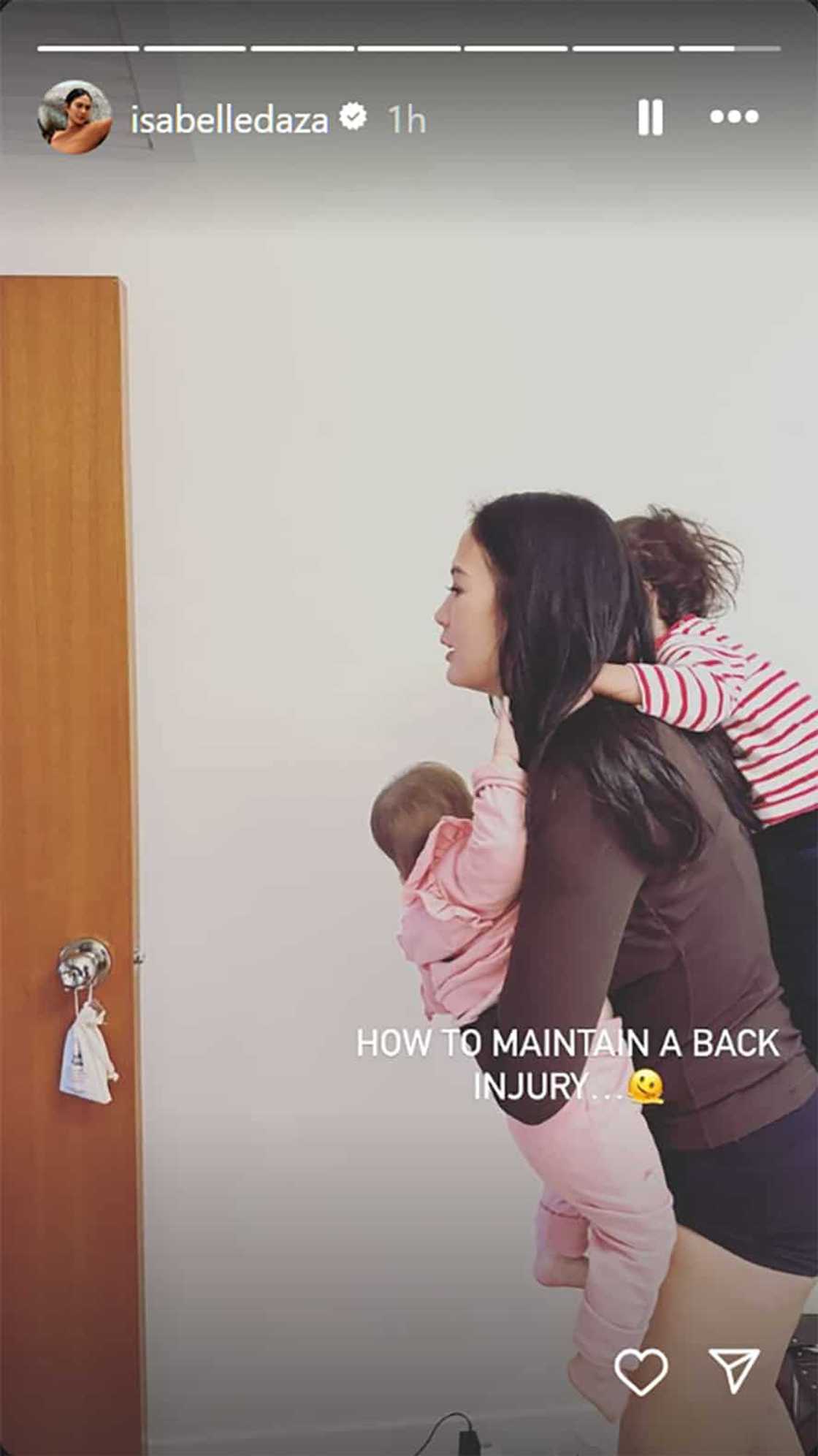 Isabelle Daza, ipinost funny pic kasama mga anak: “How to maintain a back injury” Isabelle Daza, ipinost funny pic kasama mga anak: “How to maintain a back injury”