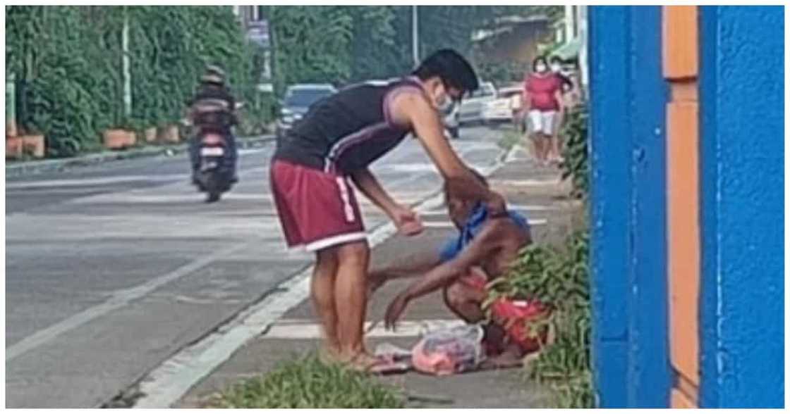 Mag-asawang binihisan at pinakain ang isang lalaking palaboy, hinangaan ng marami