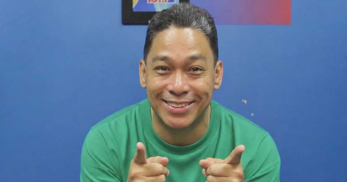 Kilalang Radio DJ na si DJ Martin D ng MOR 101.9, pumanaw na sa edad na 56 Kilalang Radio DJ na si DJ Martin D ng MOR 101.9, pumanaw na sa edad na 56