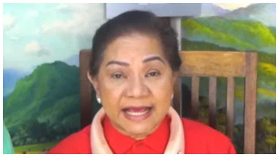 Cristy Fermin, muling iginiit na buntis umano si Julia Montes; "di pwedeng dayain ang camera" Cristy Fermin, muling iginiit na buntis umano si Julia Montes; "di pwedeng dayain ang camera"