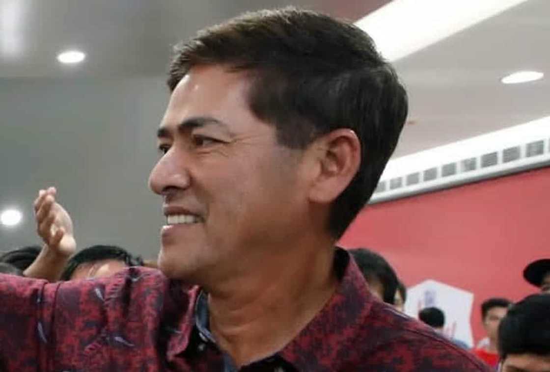 Vic Sotto makes fun of ‘Eat Bulaga’ question about age gap Vic Sotto makes fun of ‘Eat Bulaga’ question about age gap