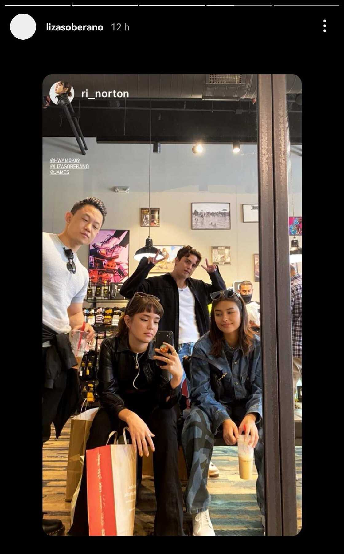 Liza Soberano, James Reid spotted hanging out with their friends in Los Angeles Liza Soberano, James Reid spotted hanging out with their friends in Los Angeles