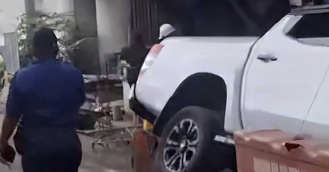 Pick-up truck plunges into MRT-7 trench in QC; authorities say driver dozed off while driving