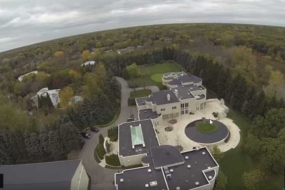 Yayamin na tunay! Ang mega-mansion ni Michael Jordan Yayamin na tunay! Ang mega-mansion ni Michael Jordan