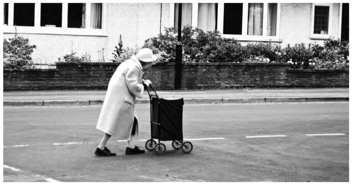 Pinay na senior citizen, biktima ng di malamang pananakit ng ilang grupo sa Amerika Pinay na senior citizen, biktima ng di malamang pananakit ng ilang grupo sa Amerika