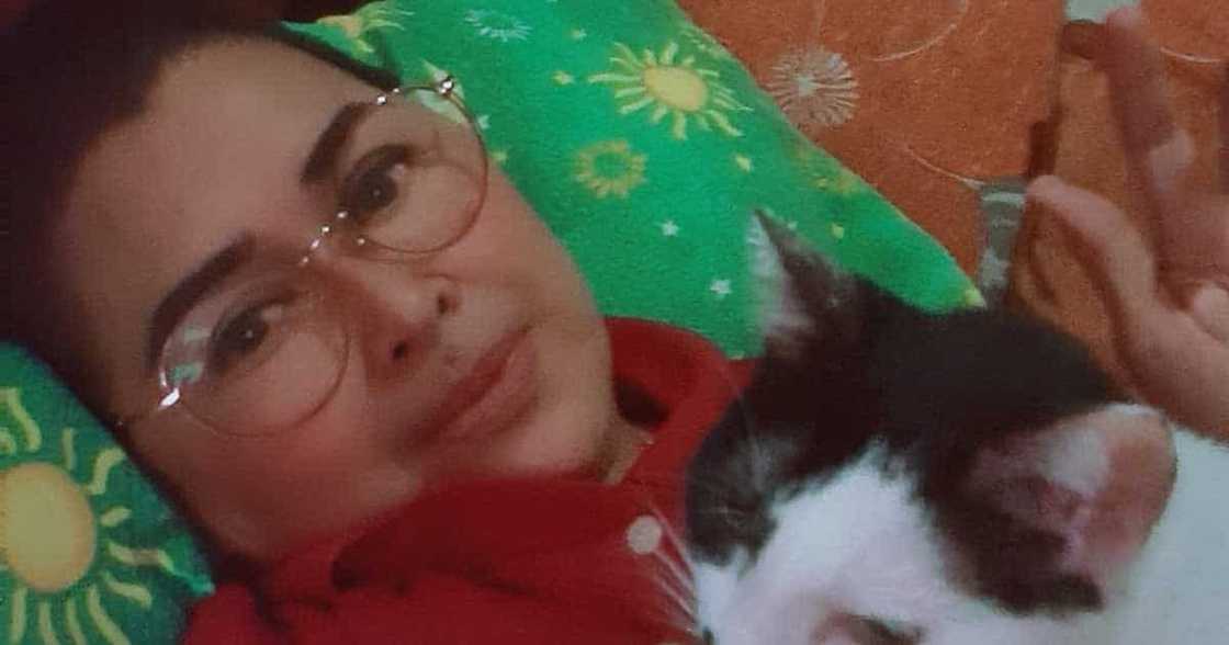 Elizabeth Oropesa, natanong kung miyembro siya ng LGBT, aminadong nagagandahan kay Gina Alajar Elizabeth Oropesa, natanong kung miyembro siya ng LGBT, aminadong nagagandahan kay Gina Alajar