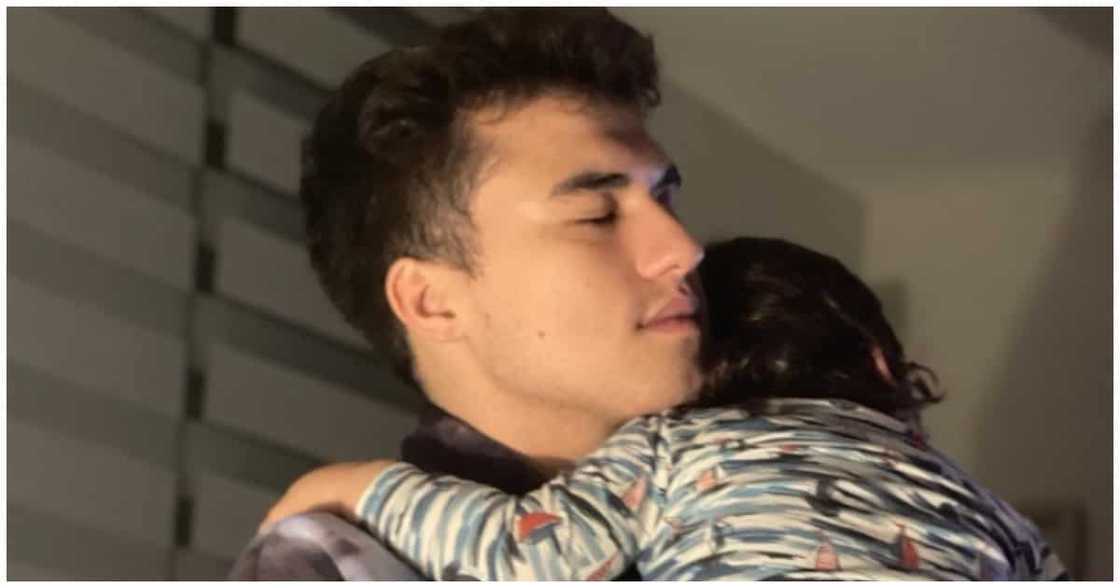 Ogie Diaz sa umano'y hiwalayan nina Janella at Markus: "Ano nga ba ang totoo?" Ogie Diaz sa umano'y hiwalayan nina Janella at Markus: "Ano nga ba ang totoo?"