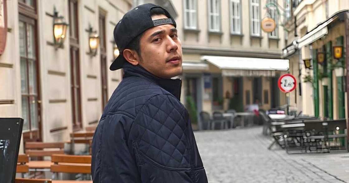 Paulo Avelino, isinama cute pic nila ni Kim Chiu sa kanyang June photo dump Paulo Avelino, isinama cute pic nila ni Kim Chiu sa kanyang June photo dump