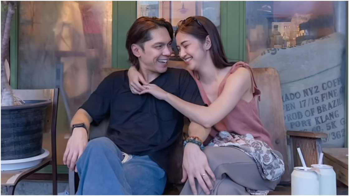 Carlo Aquino sa misis na si Charlie: "Minahal niya ko, despite of everything na pinagdaanan ko" Carlo Aquino sa misis na si Charlie: "Minahal niya ko, despite of everything na pinagdaanan ko"