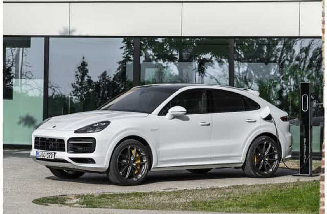 Most expensive SUVs family car Most expensive SUVs family car