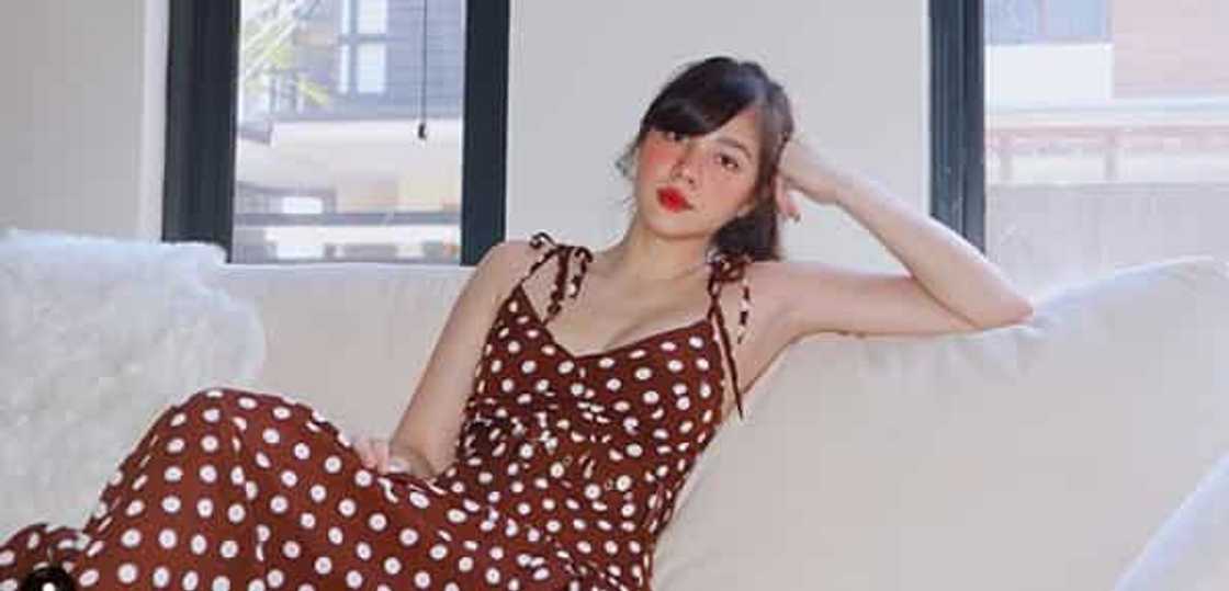 Janella Salvador, pinakilala sa publiko ang kanyang alagang ahas Janella Salvador, pinakilala sa publiko ang kanyang alagang ahas