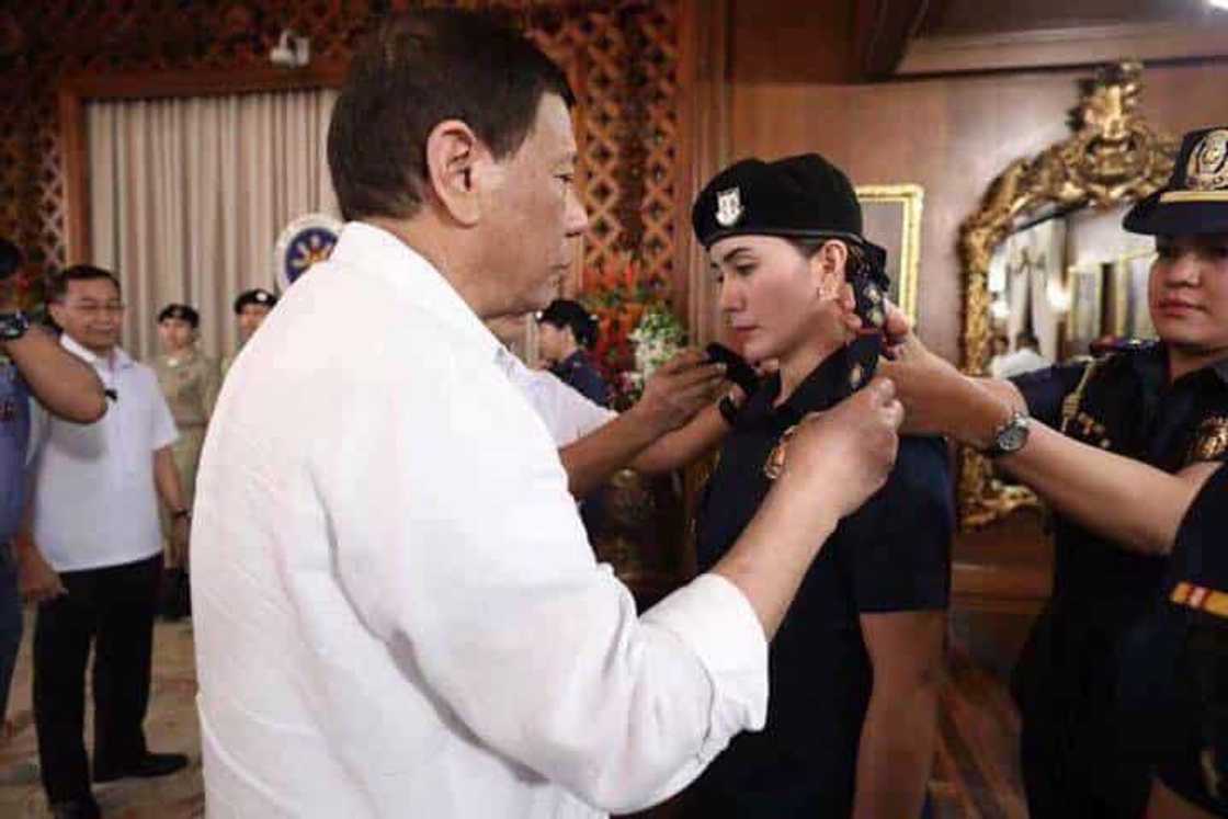 Maganda na, palaban pa! Kilalanin si Sofia Deliu, ang bagong aide ni President Duterte Maganda na, palaban pa! Kilalanin si Sofia Deliu, ang bagong aide ni President Duterte