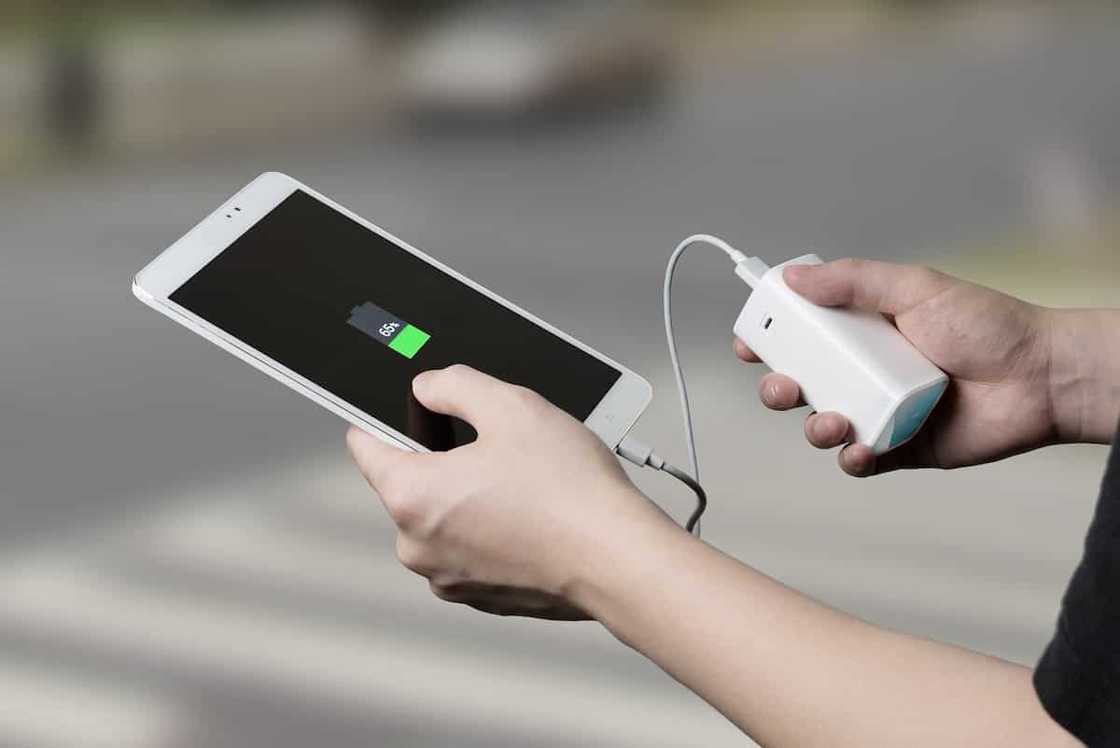 Where to buy affordable power banks that are high-quality and below P400 online Where to buy affordable power banks that are high-quality and below P400 online