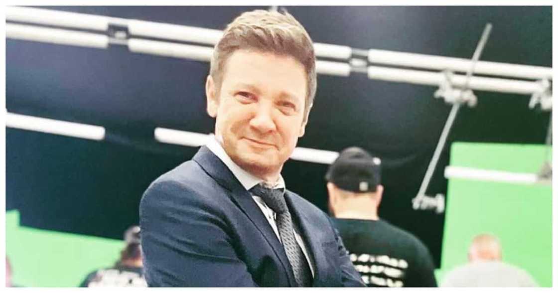 Jeremy Renner @jeremyrenner