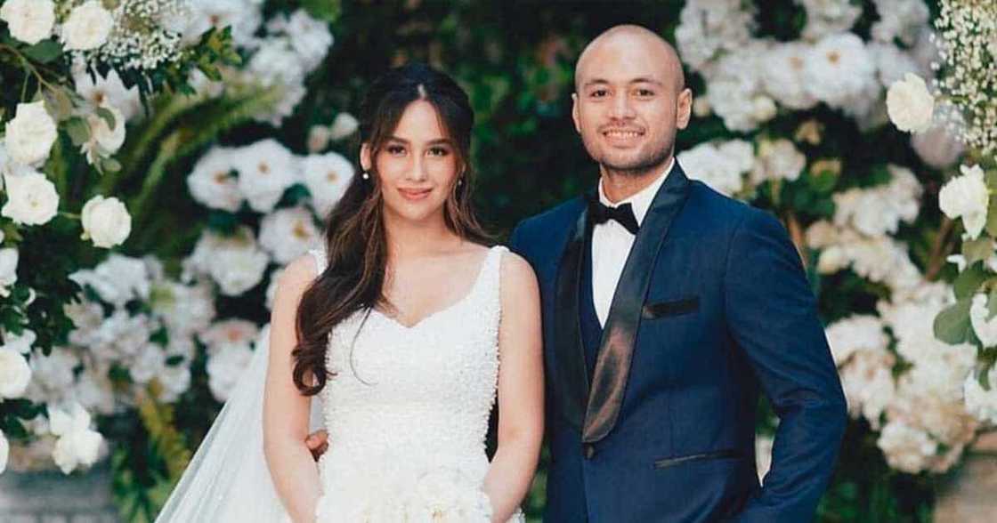 Empress Shuck, umagos ang luha sa pag-iisang dibdib nila ni Vino Guingona Empress Shuck, umagos ang luha sa pag-iisang dibdib nila ni Vino Guingona