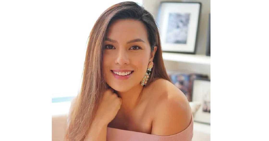 Nikki Gil showcases talent in painting; gains netizens’ praises Nikki Gil showcases talent in painting; gains netizens’ praises