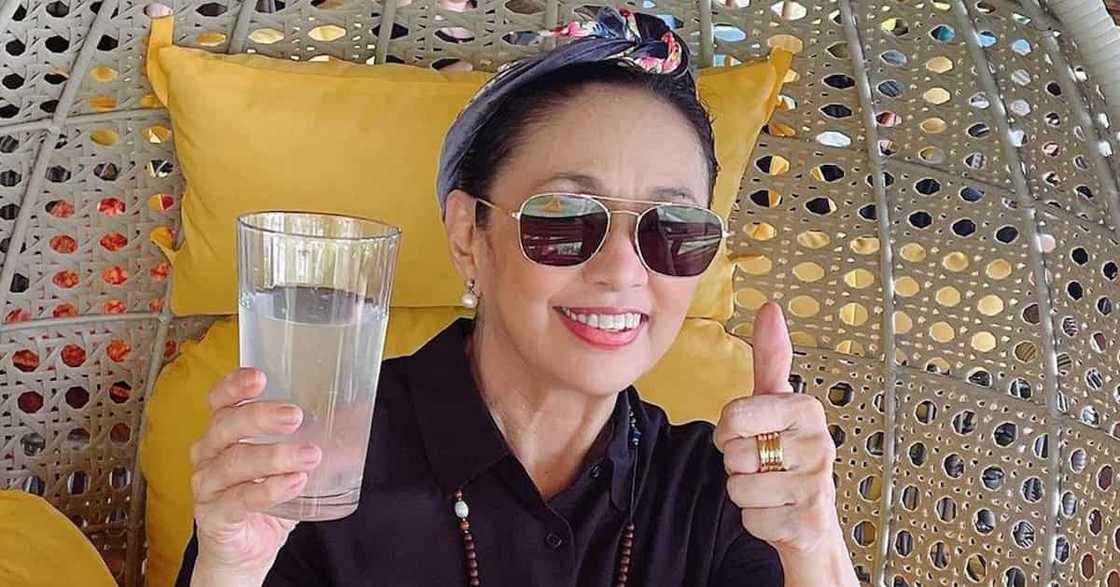 Vilma Santos, aminadong ayaw pa niyang mag-asawa ang anak na si Ryan Recto Vilma Santos, aminadong ayaw pa niyang mag-asawa ang anak na si Ryan Recto