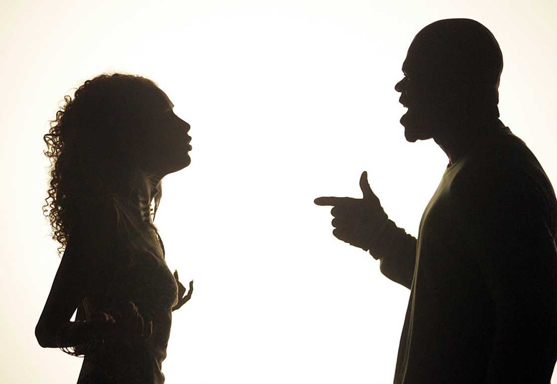 Husband and wife have disagreement, argue Husband and wife have disagreement, argue