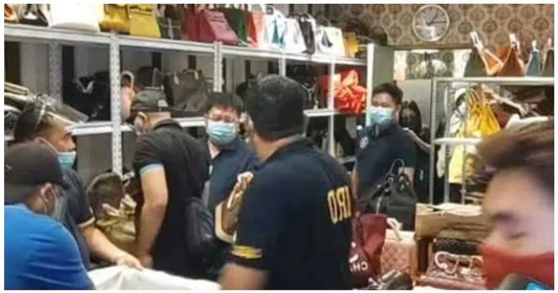 Online Seller ng mamahaling bag, ni-raid ng NBI sa kalagitnaan ng kanyang live selling Online Seller ng mamahaling bag, ni-raid ng NBI sa kalagitnaan ng kanyang live selling