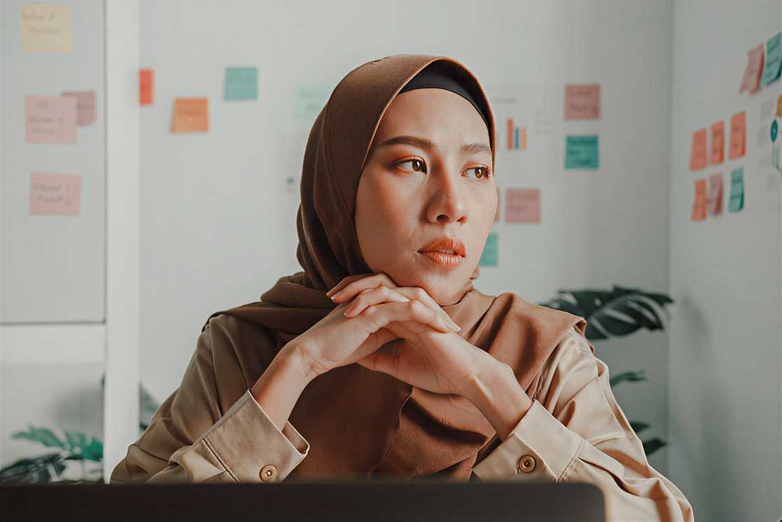 Frustrated young Asian woman